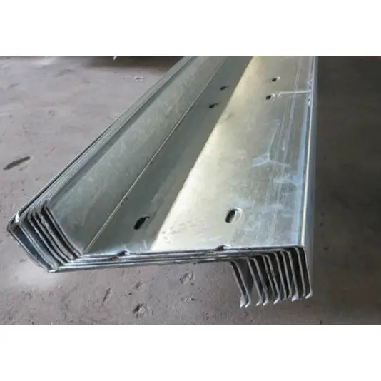Arcarecci in acciaio con sezione Z laminati a freddo